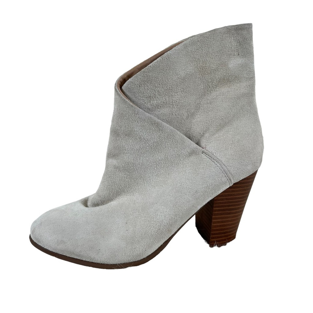 Joes Womens Trisha Ankle Boots Booties Ivory Suede Almond Toe Stacked Slip On 9